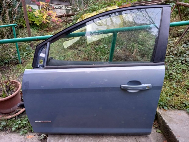 Ford Focus b,e ajtó eladó