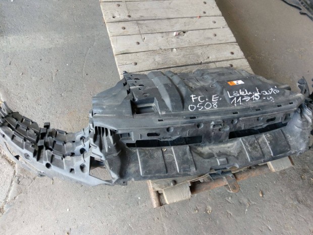 Ford Focus első lökhárító tartó (2011-2015)