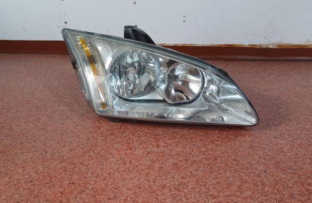 Ford Focus fényszóró MK2 jobb gyári