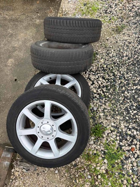 Ford Focus gumi felnivel