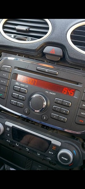 Ford Focus gy�ri magn� elad� k�d nelk�l