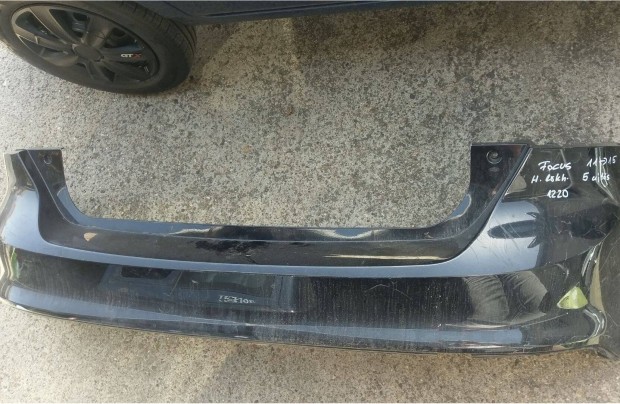 Ford Focus hátsó lökhárító (2011-2015)