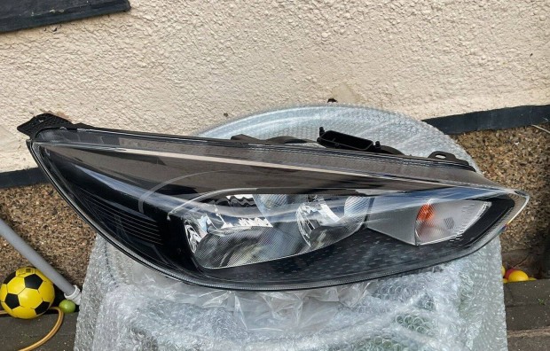 Ford Focus jobb els fnyszr lmpa 2015-