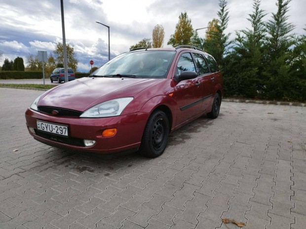 Ford Focus kombi 1.6 trend