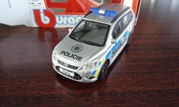 Ford Focus kombi Cseh police kisauto modell 1/43 Elad