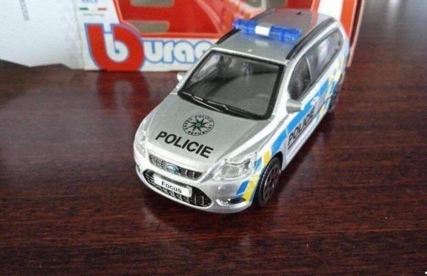 Ford Focus kombi Cseh police kisauto modell 1/43 Elad