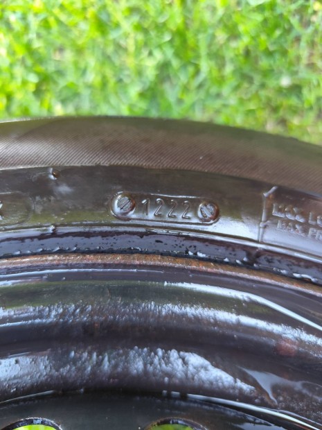 Ford Focus lemezfelnik nyári gumikkal