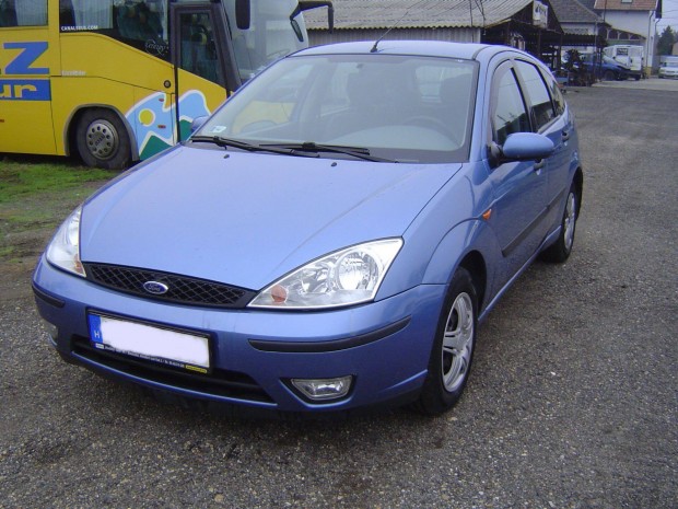 Ford Focus mk1 sedan s 5 ajts alkatrszei eladak