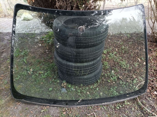 Ford Focus mk2 első szélvédő, bontott