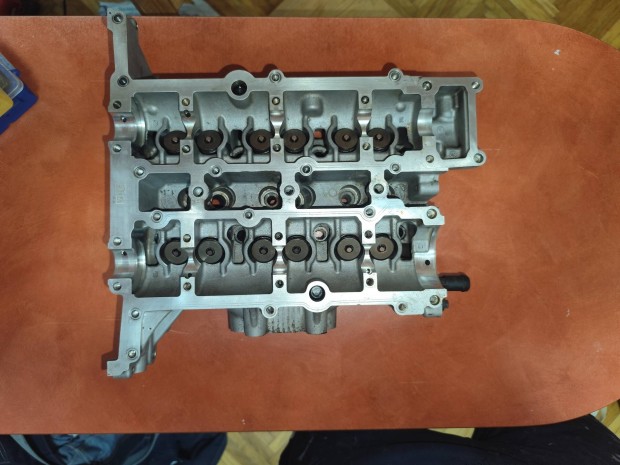 Ford Focus mk3 1.0 ecoboost hengerfej