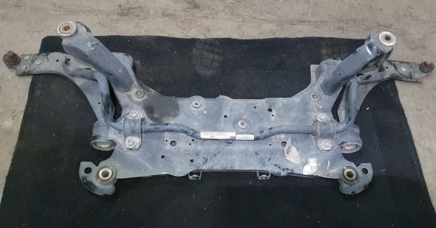 Ford Focus mk3 első bölcső lengőkarral