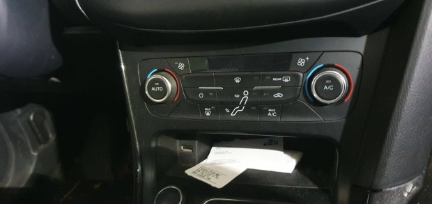 Ford Focus mk3 facelift klíma panel fűtés panel