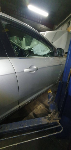 Ford Focus mk3 jobb els ajt