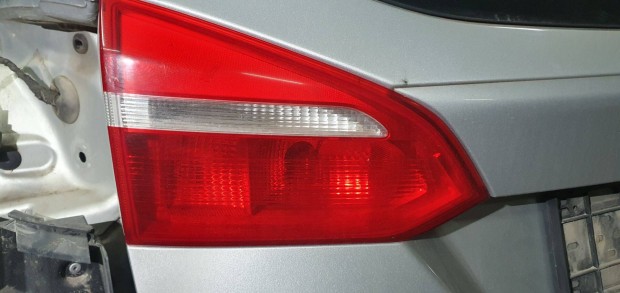 Ford Focus mk3 kombi bal hátsó belső lámpa