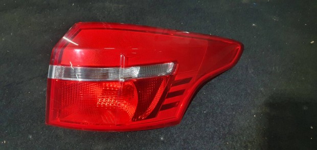 Ford Focus mk3 kombi jobb hátsó külső lámpa