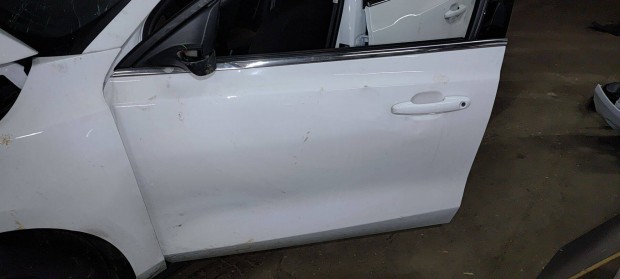 Ford Focus mk4 bal els� ajt�