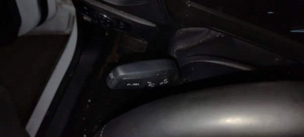 Ford Focus mk4 facelift korm�ny kapcsol�