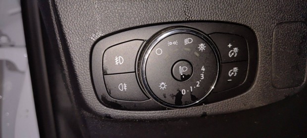 Ford Focus mk4 facelift vil�g�t�s kapcsol�