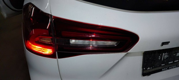 Ford Focus mk4 kombi bal h�ts� bels� l�mpa