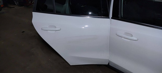 Ford Focus mk4 kombi jobb h�ts� ajt�