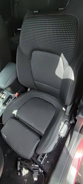 Ford Focus mk4 kombi st bels ls szett