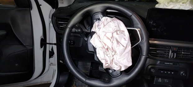 Ford Focus mk4 multi korm�ny tempomatos