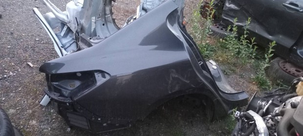 Ford Focus mk4 sedan jobb hátsó karosszéria negyed
