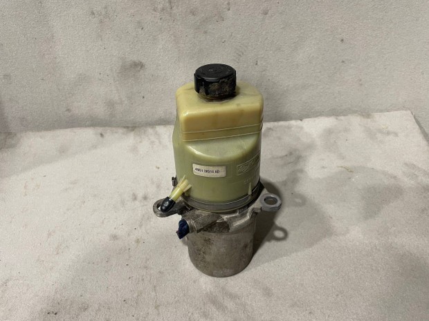 Ford Focus szerv�szivatty� korm�ny szervo motor 4m513k514bf 1743471