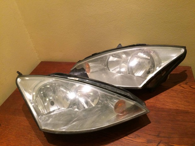 Ford Fokos els lmpa fnyszr