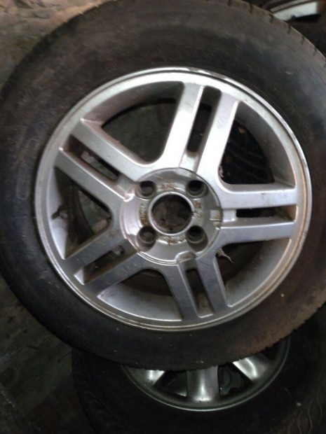 Ford Fucus 15" gyri felnik Michelin nyri gumival