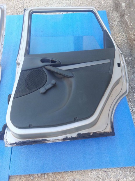 Ford Fucus mk1 kombi jobb hátsó ajtó