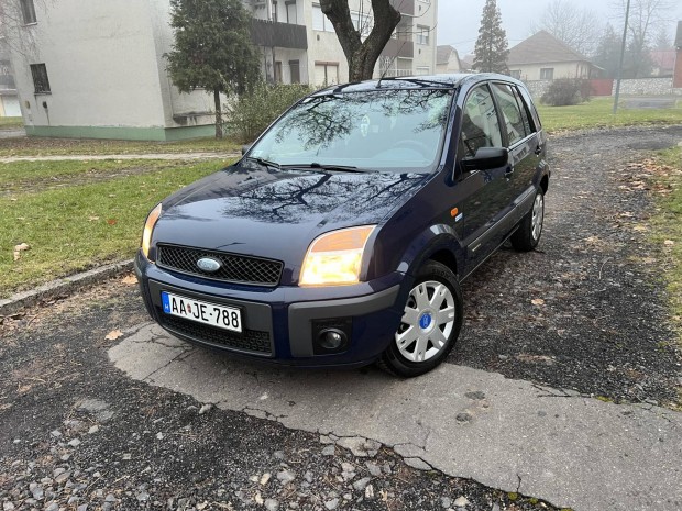 Ford Fusion 1.4 Elegance Gyri Fnyezs.180E KM...