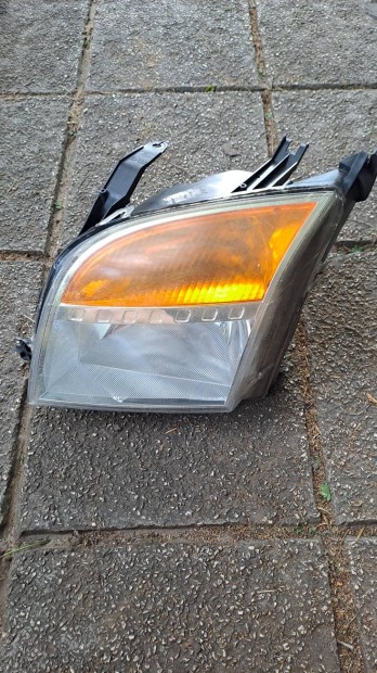 Ford Fusion bal első lámpa