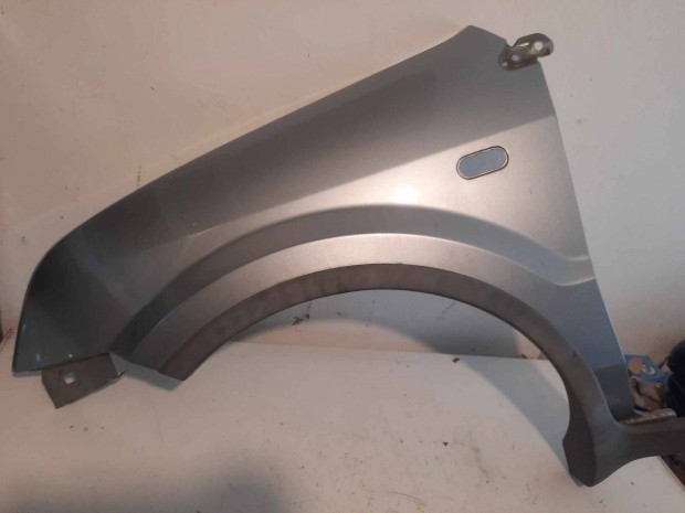 Ford Fusion bal els� s�rv�d�