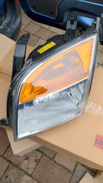 Ford Fusion gy�ri �j bal f�nysz�r�