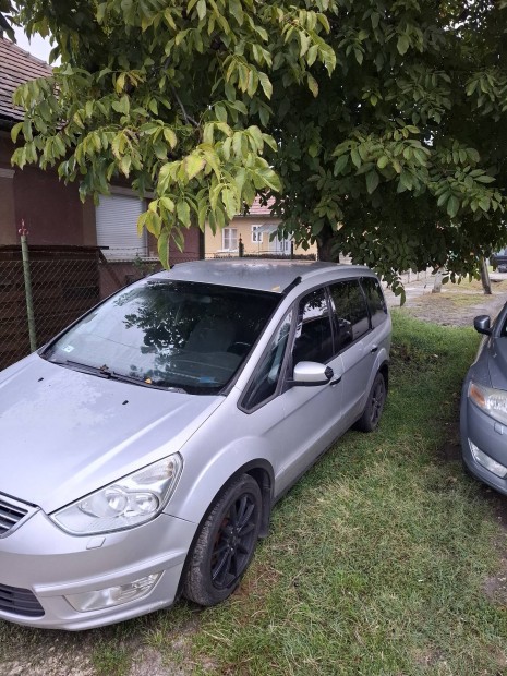 Ford Galaxy 180 lovas elad