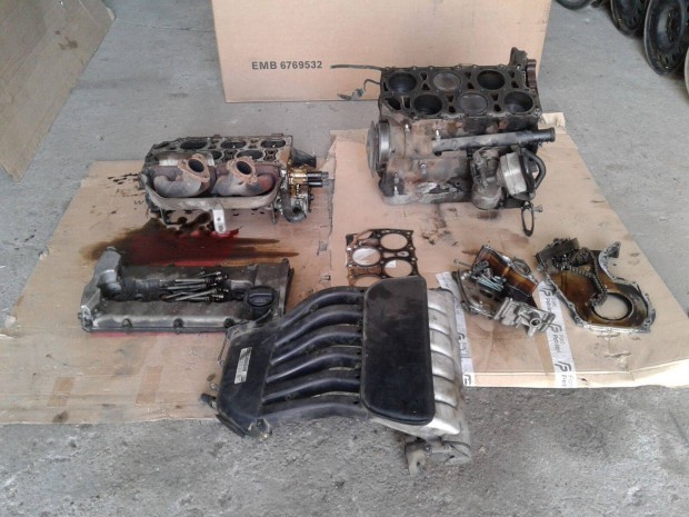 Ford Galaxy 2.8i VR6-os motor