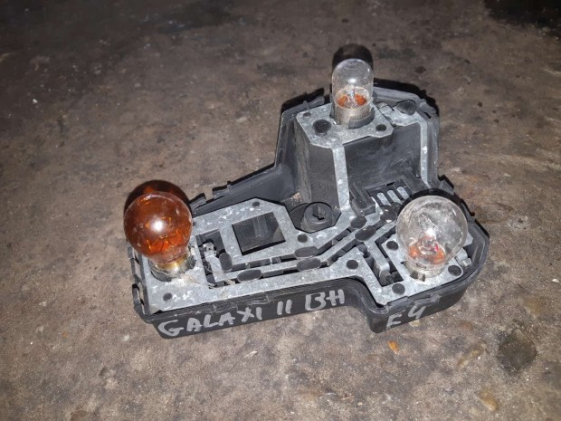 Ford Galaxy II Bal H�ts� L�mpa Foglalat