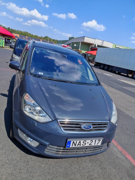 Ford Galaxy Titanium powershift 