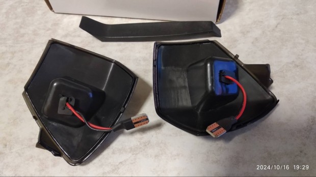 Ford Galaxy s Smax led irnyjelz