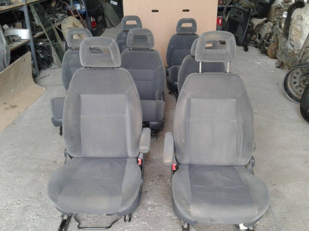 Ford Galaxy �l�sszett