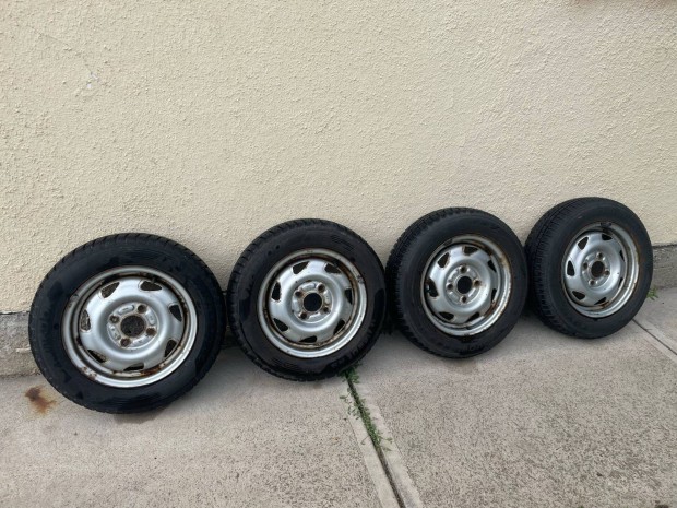 Ford Ka Fiesta lemezfelni téli gumi 155/70 R13