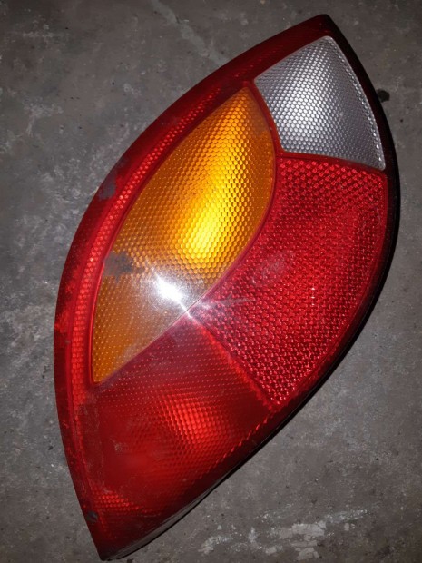 Ford Ka MK1 Jobb H�ts� L�mpa