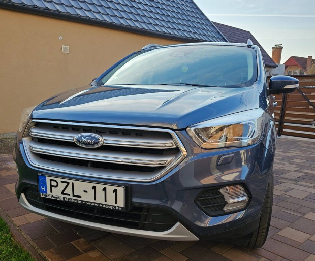 Ford Kuga 1,5 Ecoboost 150 Le, magasan felszerelt