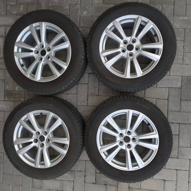 Ford Kuga II. gyári alufelni téligumival
