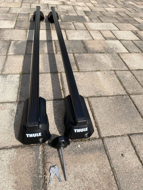 Ford Kuga Mk2 Thule acél tetőcsomagtartó (tetőkorlátos) 71047123