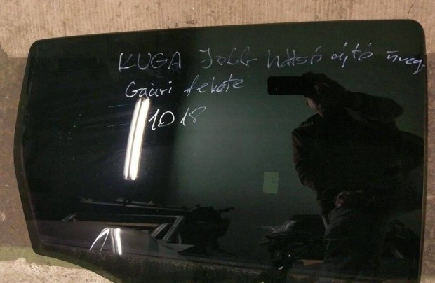 Ford Kuga gyri, fekete jobb hts ajt veg