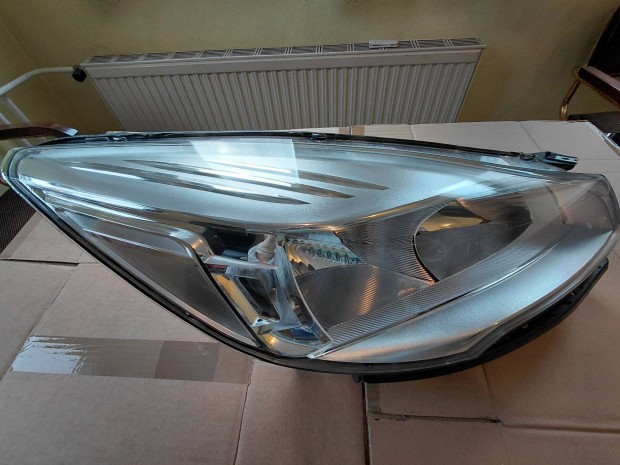 Ford Kuga jobb oldali f�nysz�r�