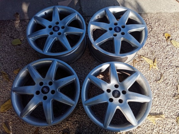 Ford Kuga tligumi alufelnivel elad