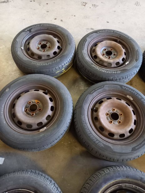 Ford Lemezfelni 6,5x15 5x108-as 195/65R15 hankook nyárival Sxx3